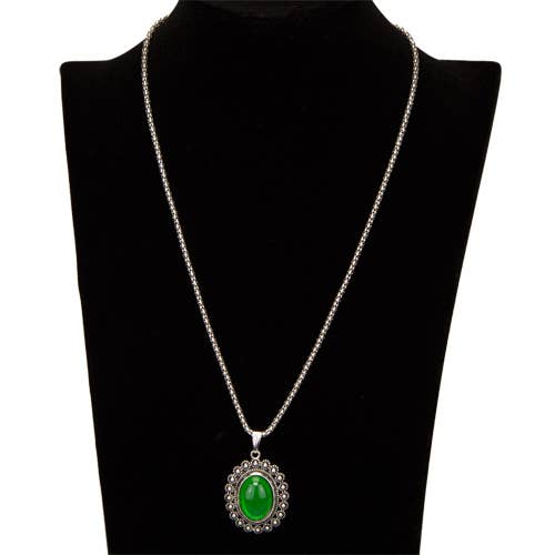 Collana con ciondolo verde