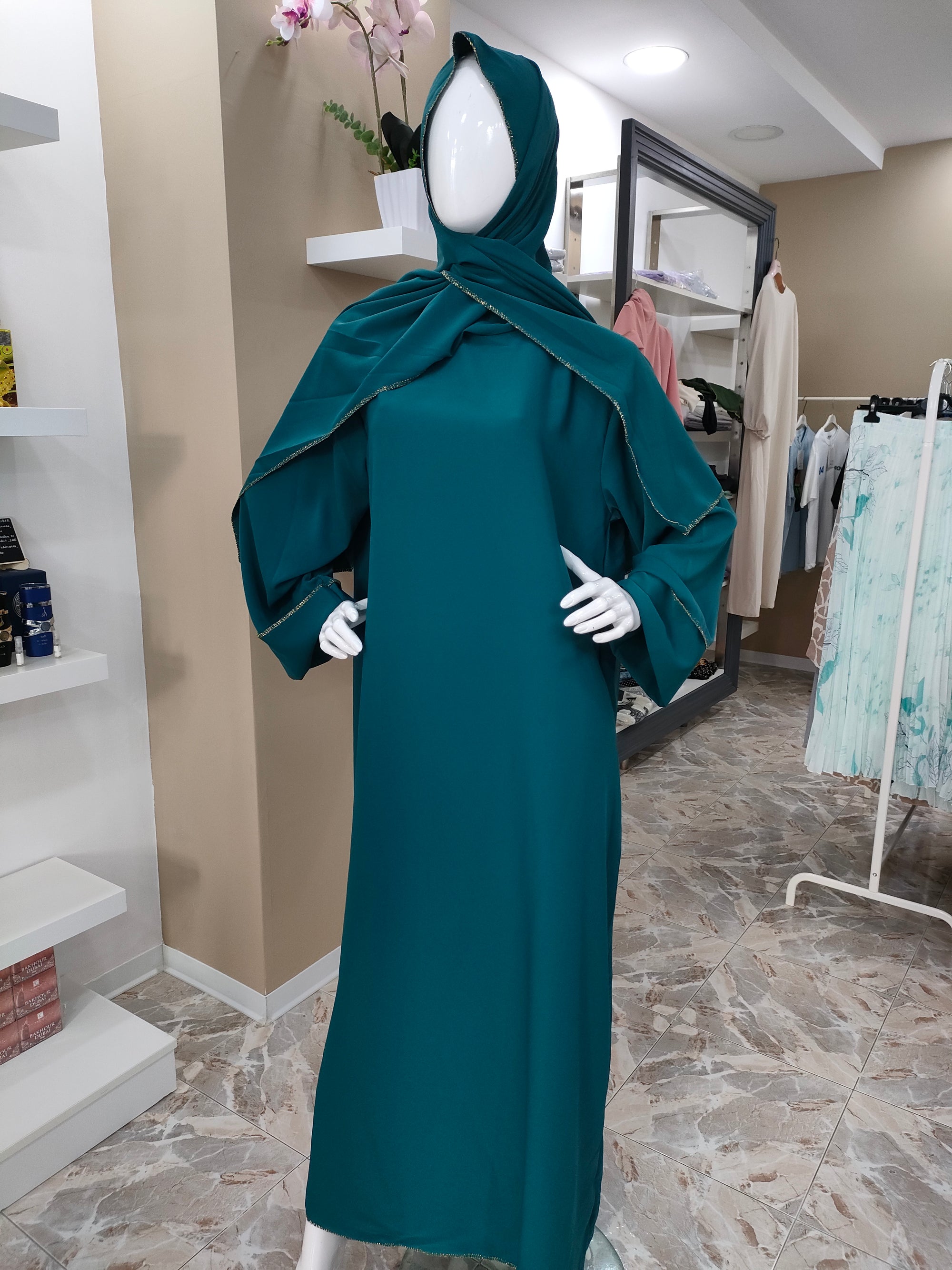 Abaya Aisha con velo integrato