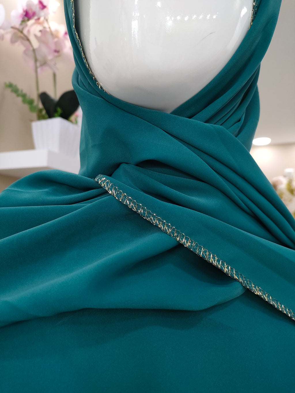 Abaya Aisha con velo integrato