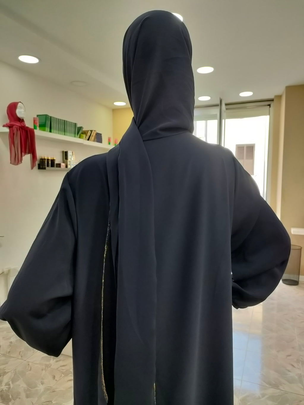 Abaya Aisha con velo integrato