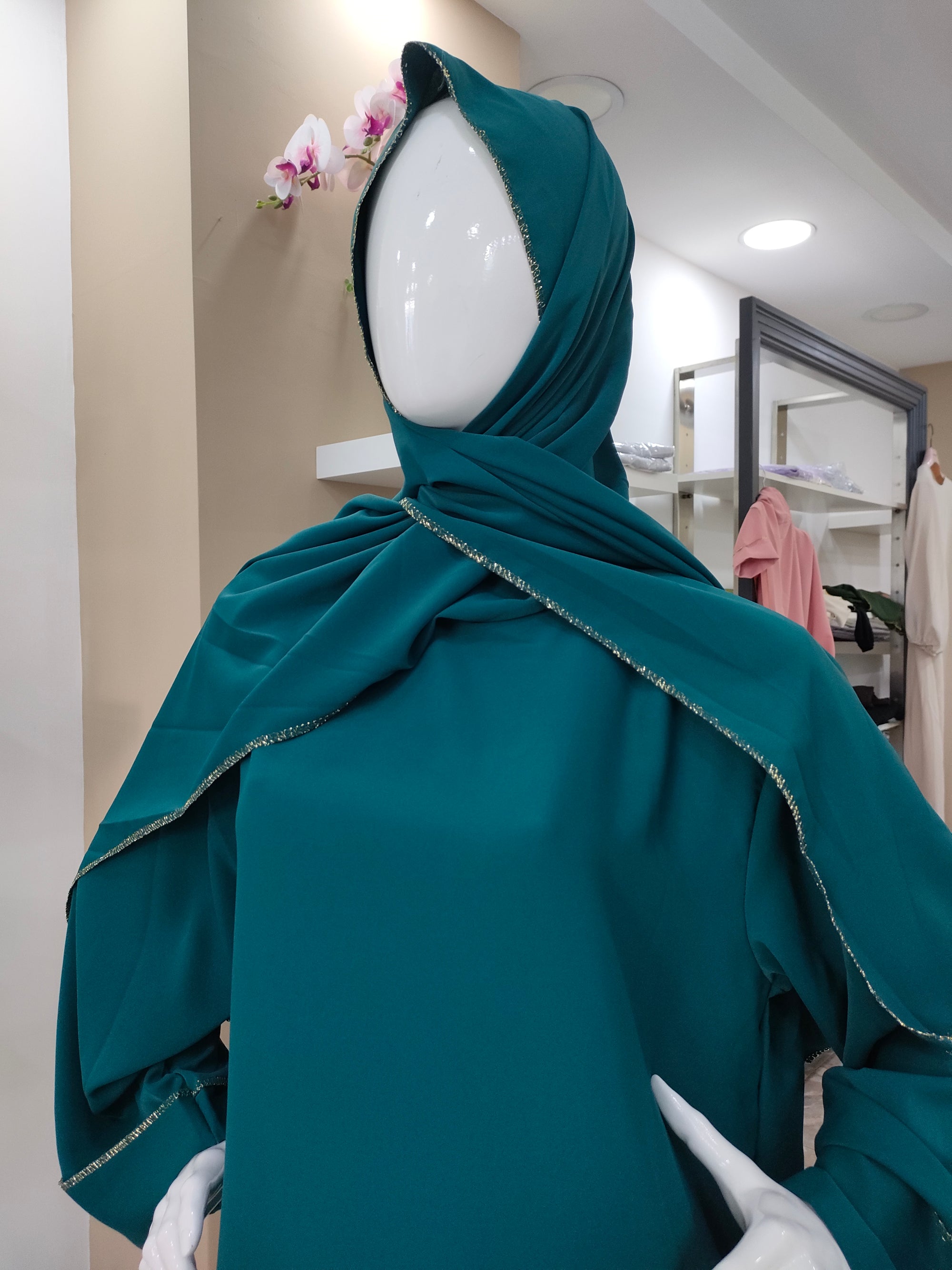 Abaya Aisha con velo integrato