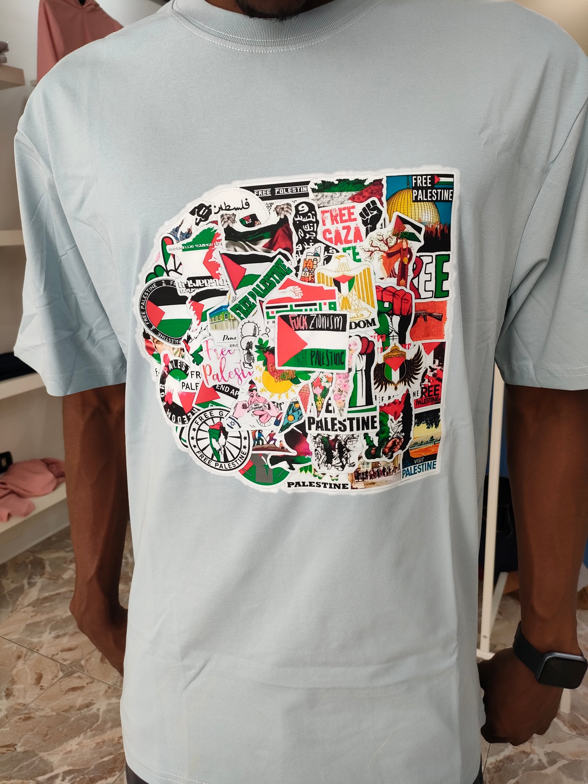 Maglietta Unisex con stampa Sticker Bomb